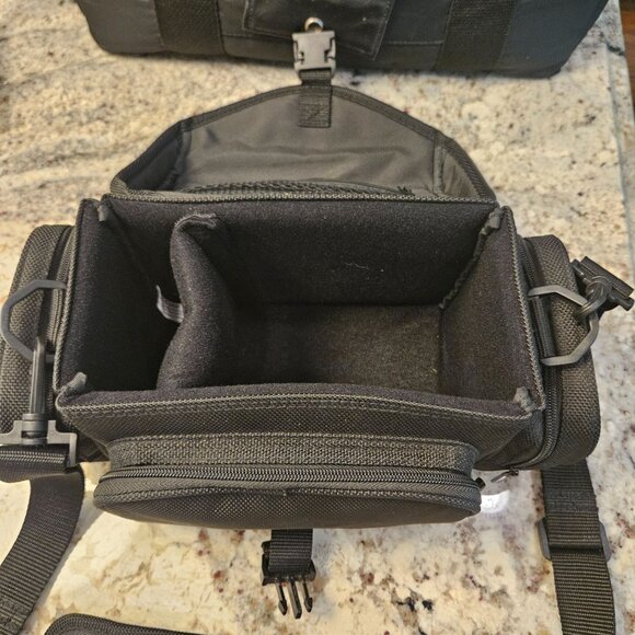 Sony Black Handycam Camera Bag Adjustable Strap Multiple Compartments pockets - Picture 2 of 8